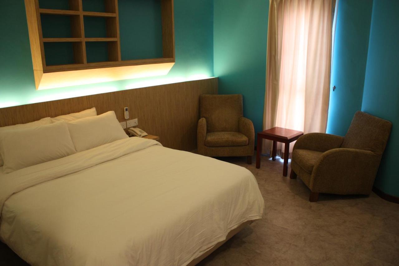 Rs Boutique Hotel Kluang Buitenkant foto
