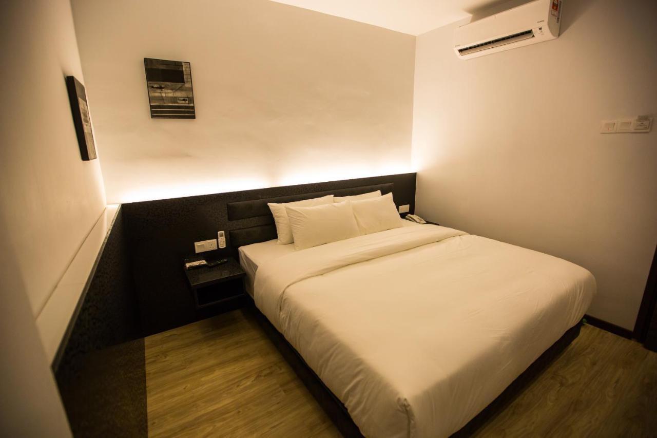 Rs Boutique Hotel Kluang Buitenkant foto