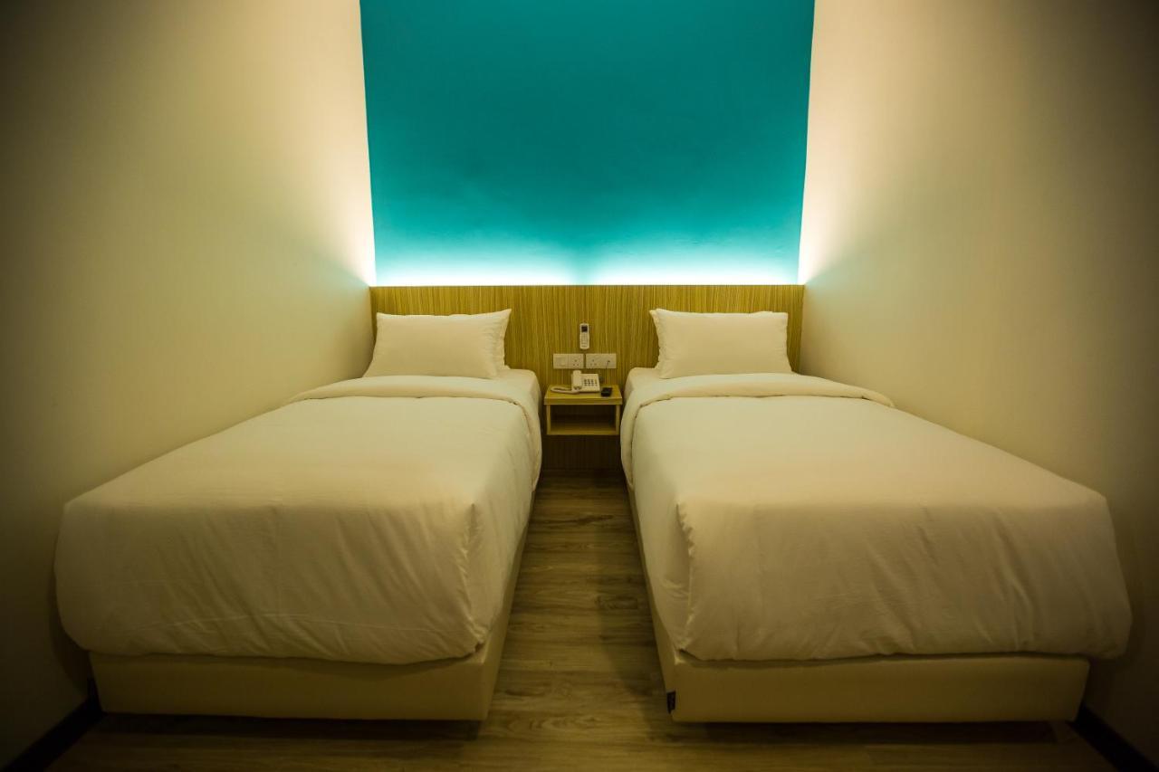 Rs Boutique Hotel Kluang Buitenkant foto