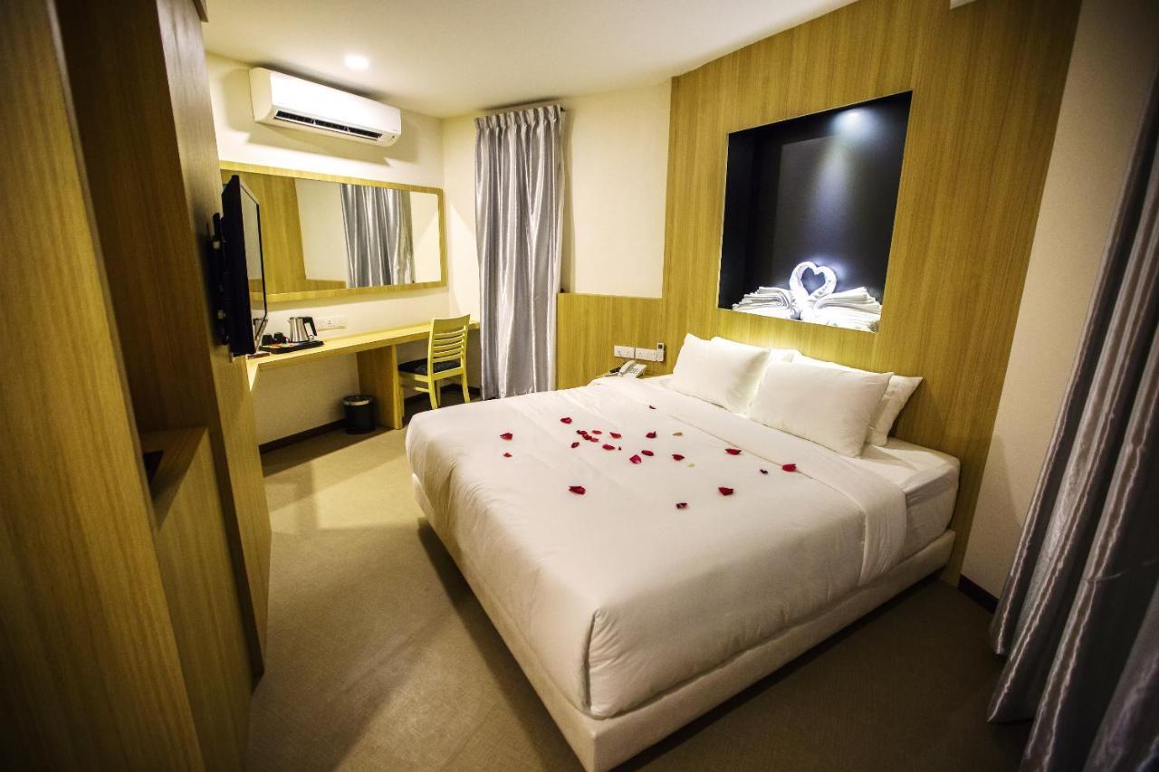 Rs Boutique Hotel Kluang Buitenkant foto